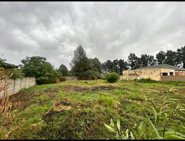 LAND FOR SALE IN POLLAK PARK